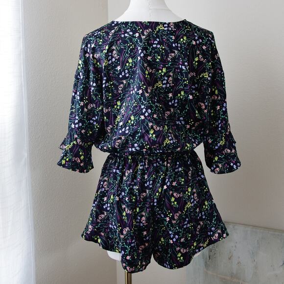 Victoria's secret satin Floral Romper size S - Picture 3 of 7